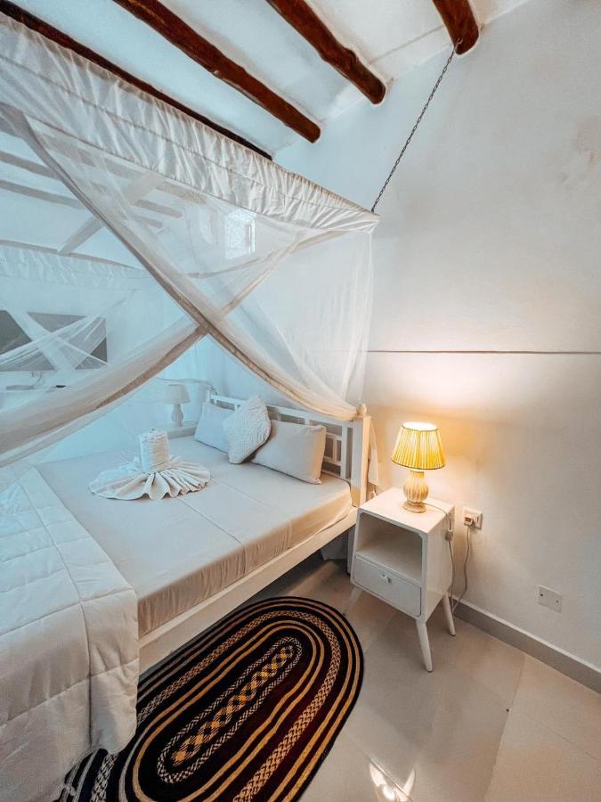 Met Beach Resort Malindi Bagian luar foto
