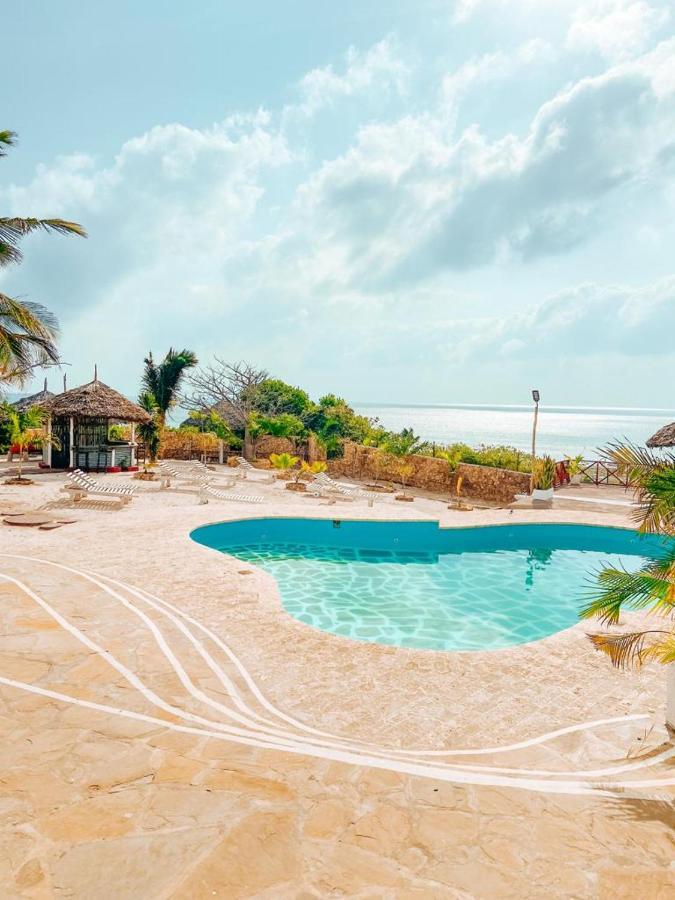 Met Beach Resort Malindi Bagian luar foto