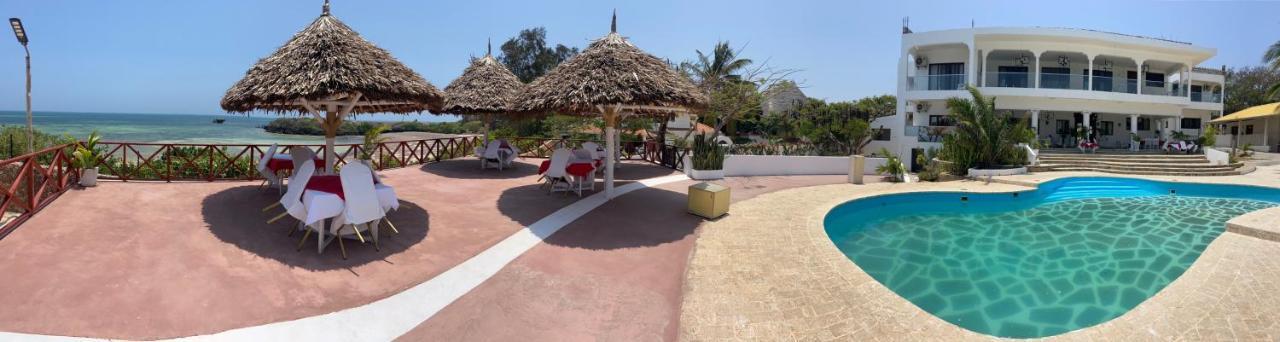 Met Beach Resort Malindi Bagian luar foto