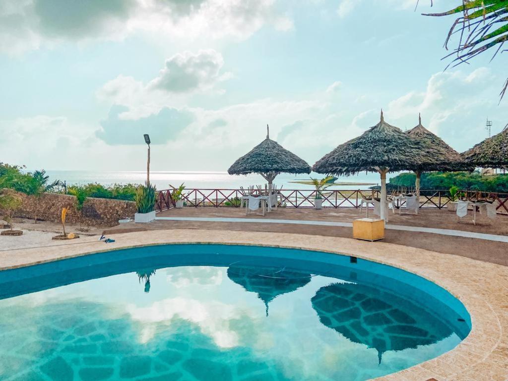 Met Beach Resort Malindi Bagian luar foto