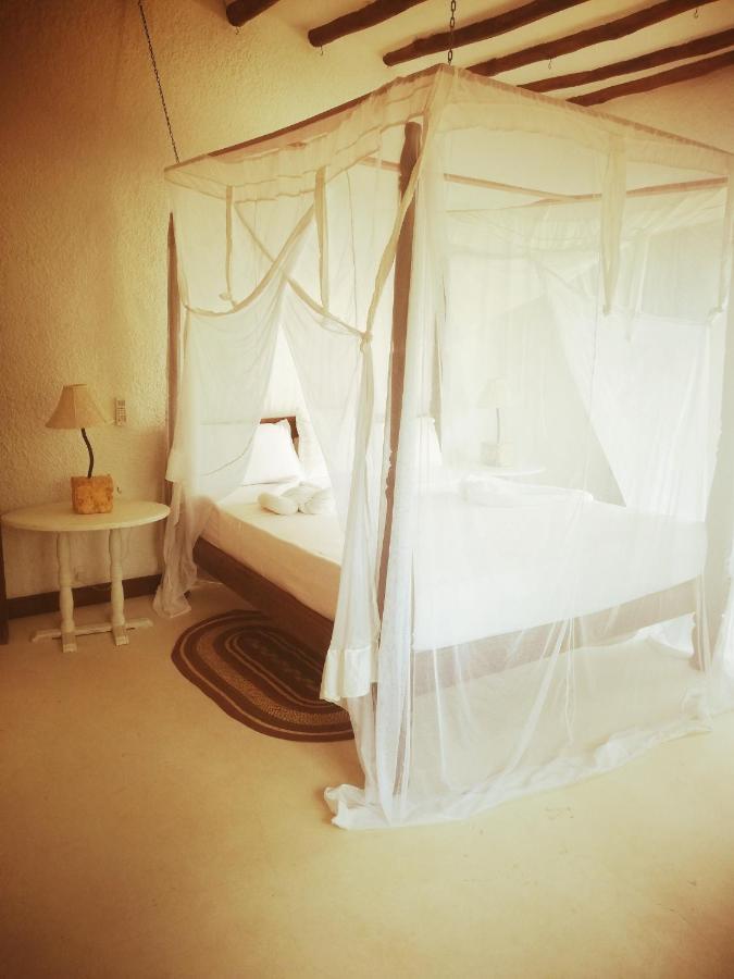 Met Beach Resort Malindi Bagian luar foto