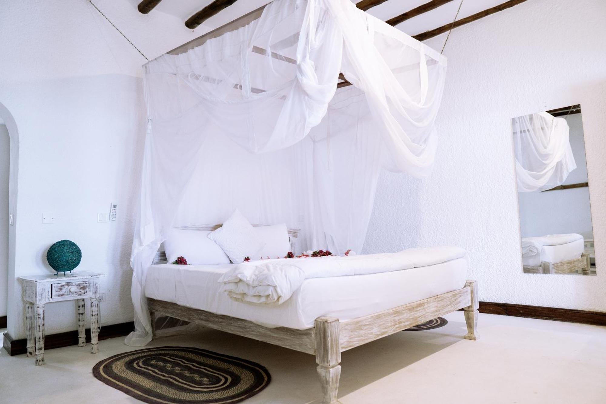Met Beach Resort Malindi Bagian luar foto